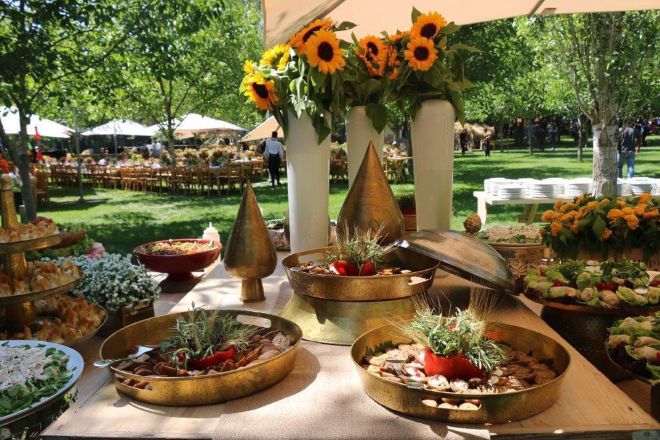 فصل طاولات البوفيه