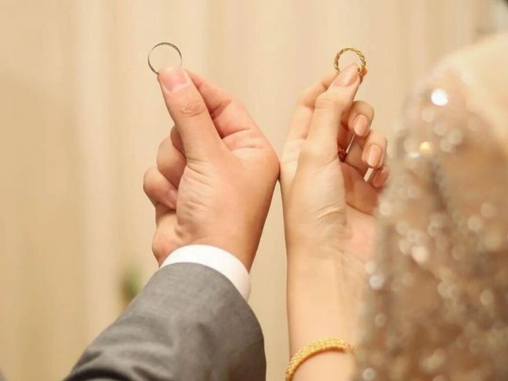 إعلان الخطوبة في السعودية: أفكار إبداعية ودور العائلة