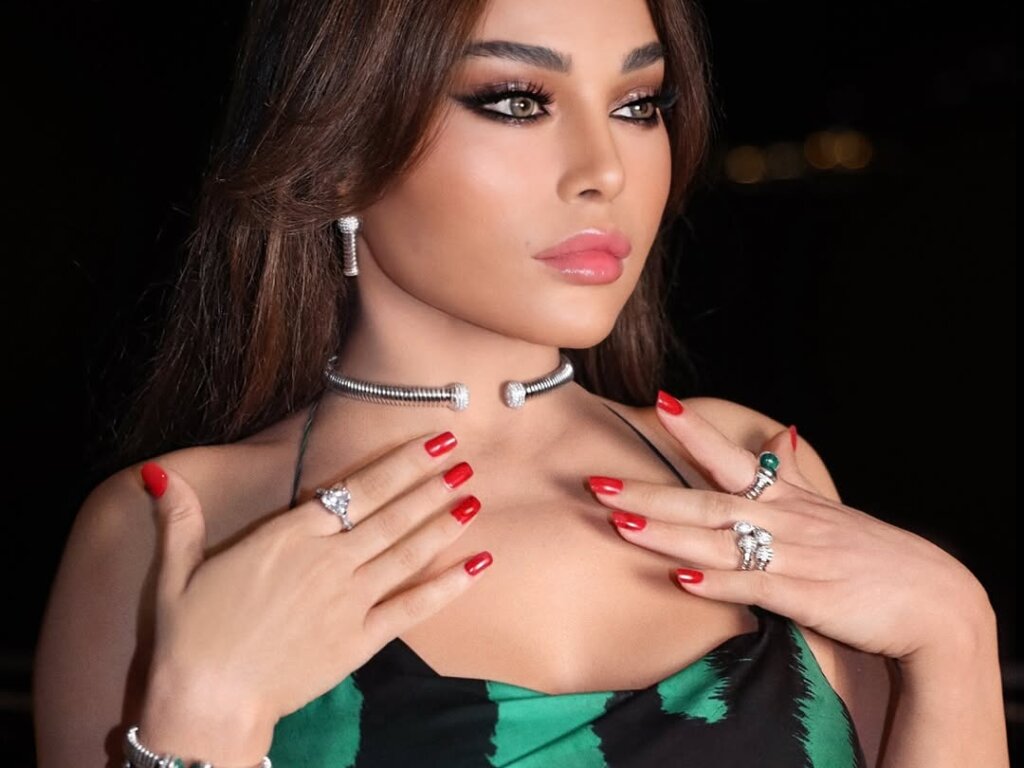 مكياج عرائس 2025 السعودية – صيحة مكياج الباربي وإطلالات تخطف الأنظار