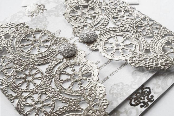 كروت زواج من المعدن