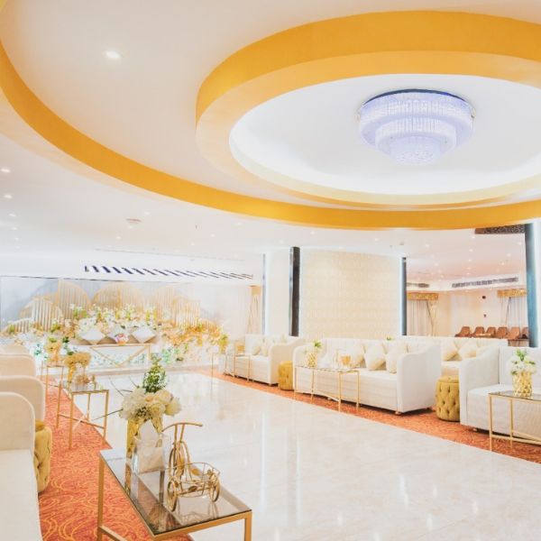 فندق السفينة الذهبية