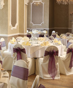 قاعات الرياض الصغيره