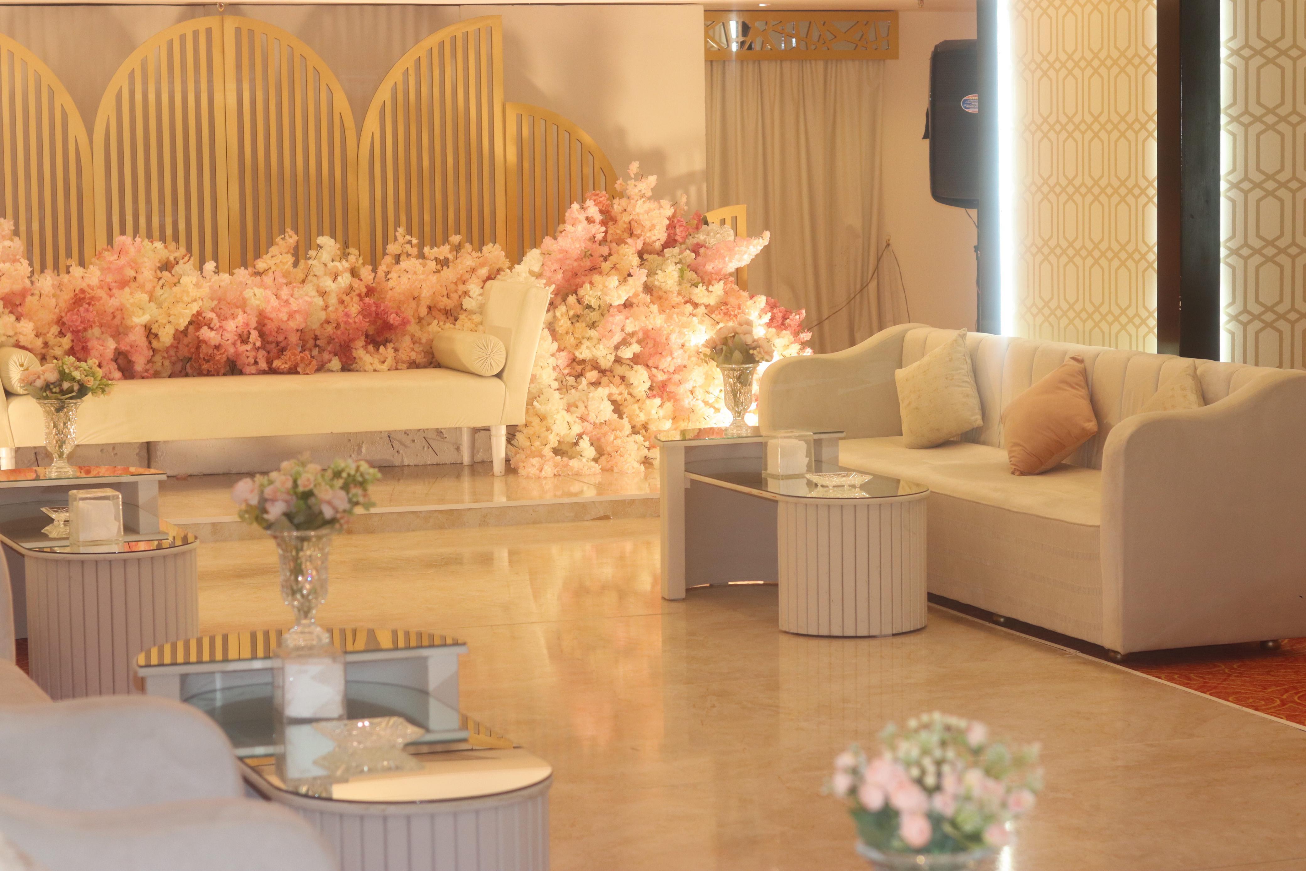 فندق السفينة الذهبية