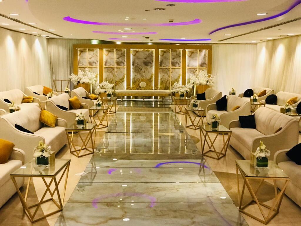 فندق هوليدي ان الميدان