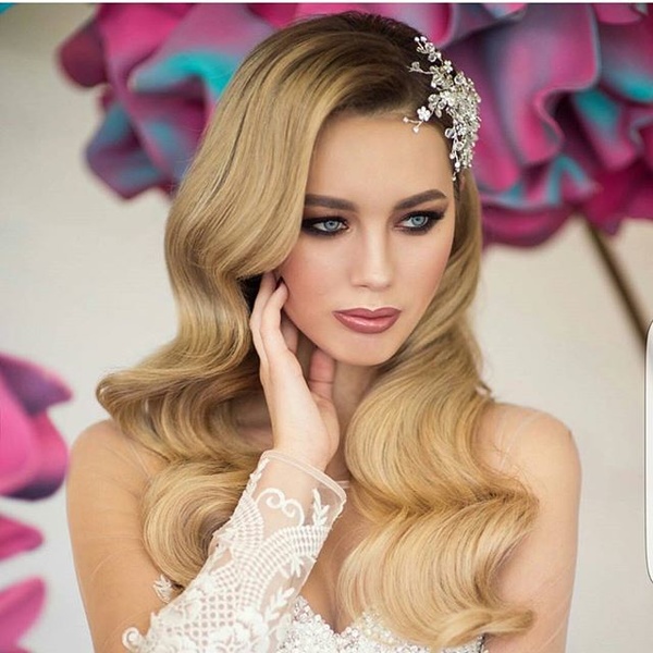 مشغل لمسات عائشة