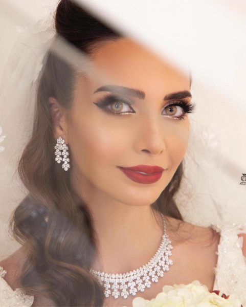 حنان العمار خبيرة تجميل