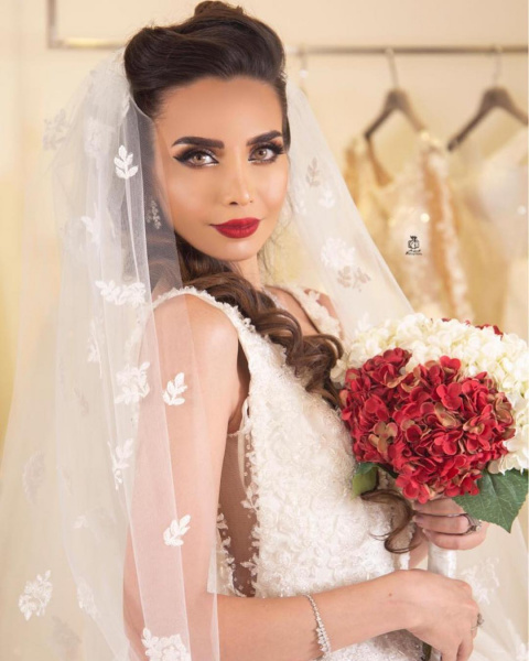 حنان العمار خبيرة تجميل