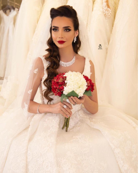 حنان العمار خبيرة تجميل