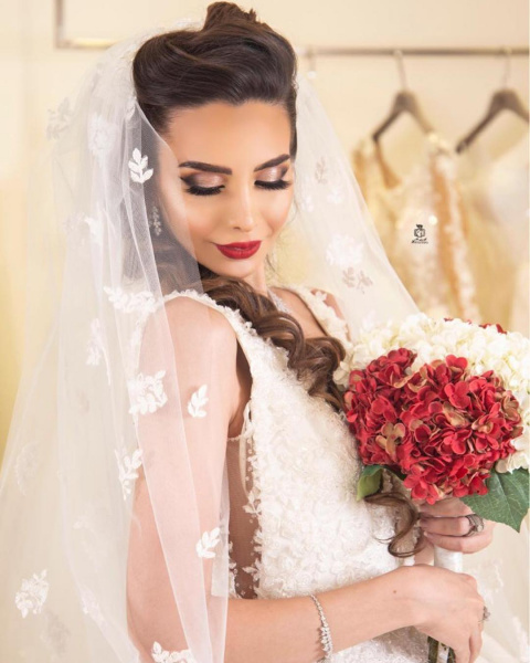 حنان العمار خبيرة تجميل