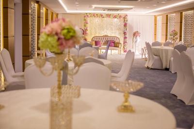 قاعة سندان الذهبية