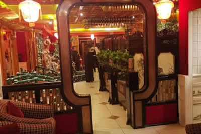 مطعم القصر الذهبي