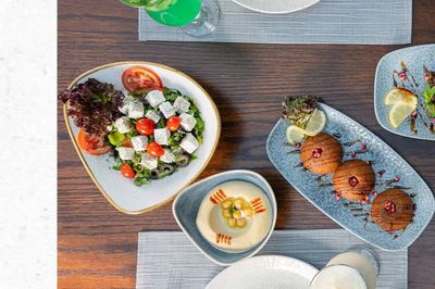 مطعم الفيروز جاردن