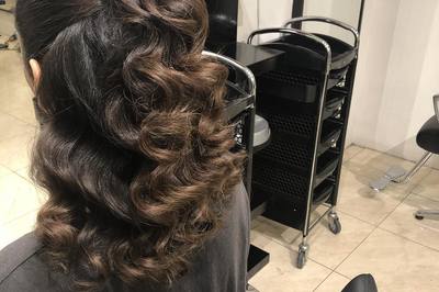 صالون دلال الهاجري العقربية