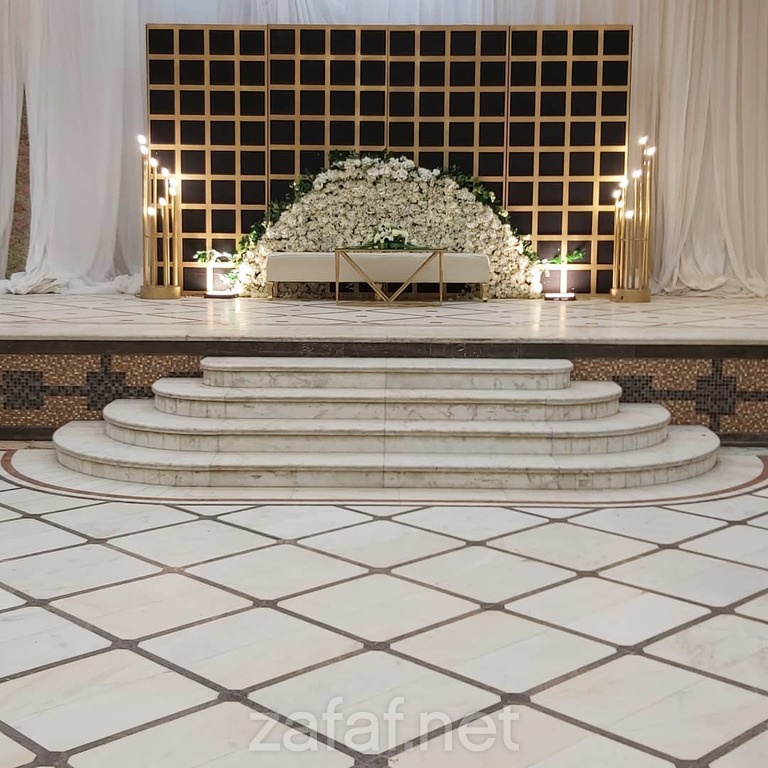 بارتي في أي بي