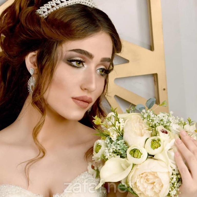 أمل حسين ميك أب