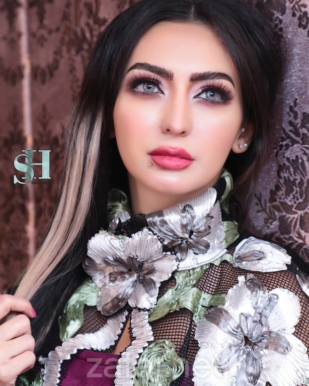 المصورة شمس