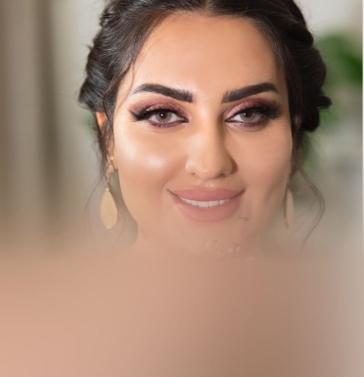 المصورة الفوتوغرافية حنان
