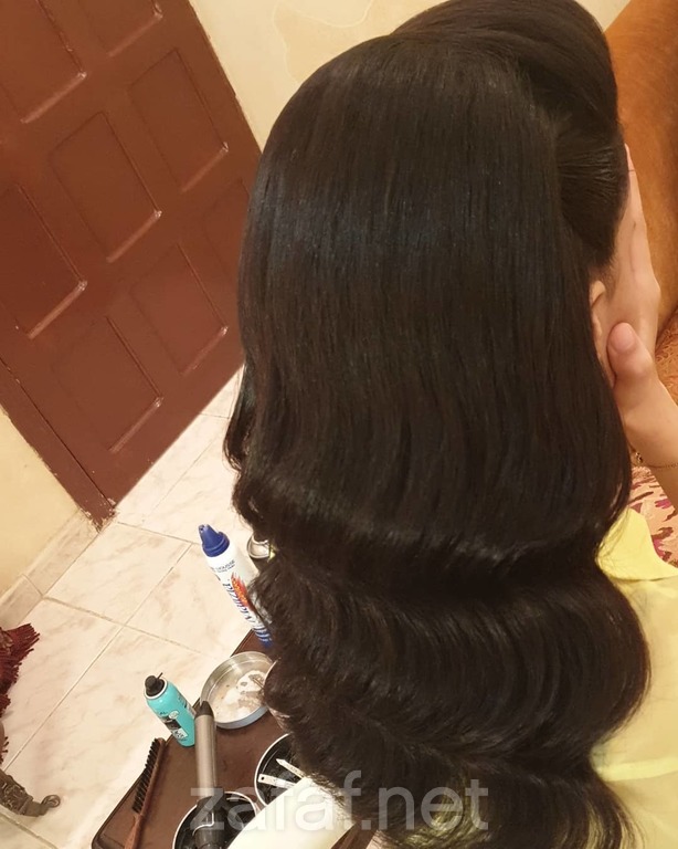 مصففة الشعر سمر