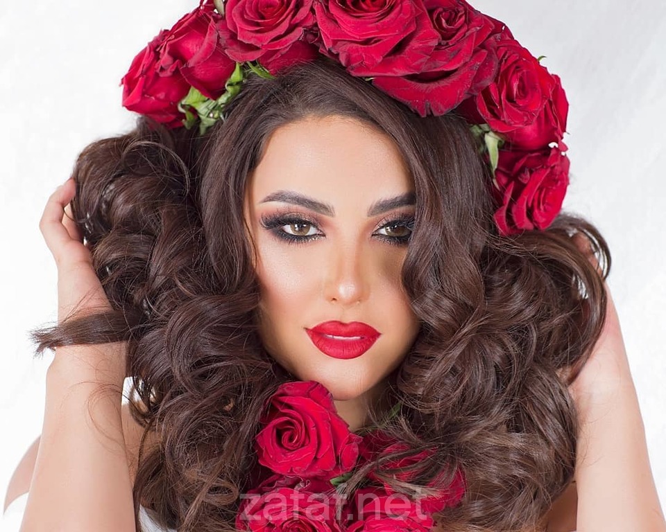 مصففة الشعر سمر