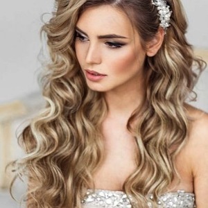 كوافيرة منى