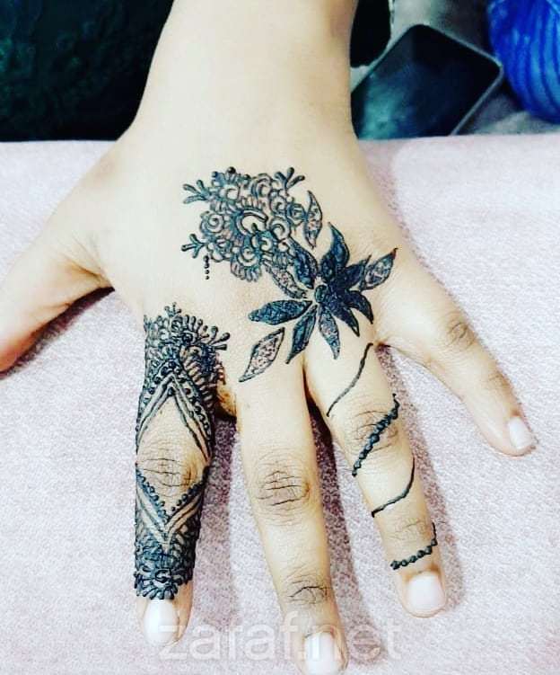 نقاشة في بريدة