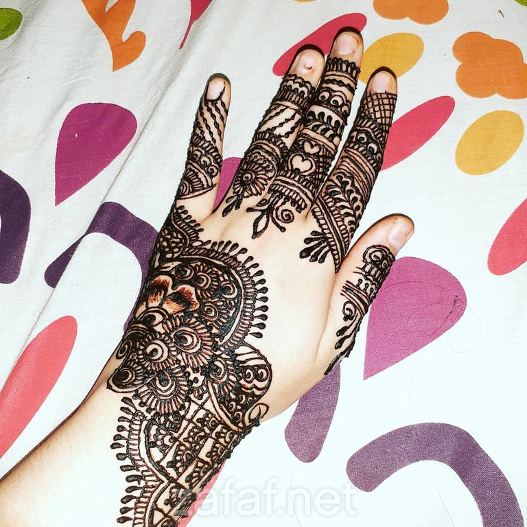 نقاشة في بريدة