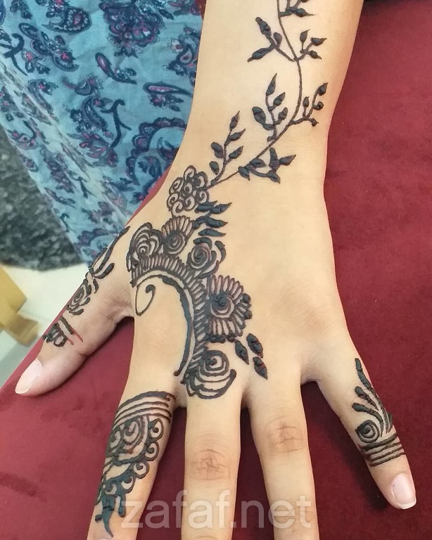 نقاشة في بريدة