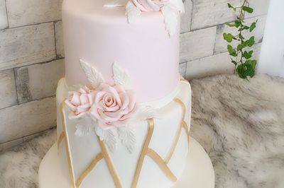 كيك وكافيه لوز