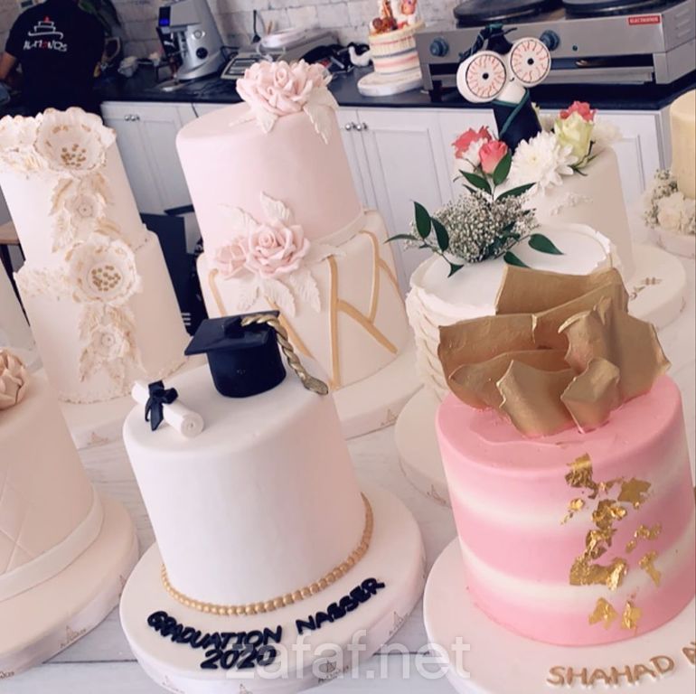 كيك وكافيه لوز