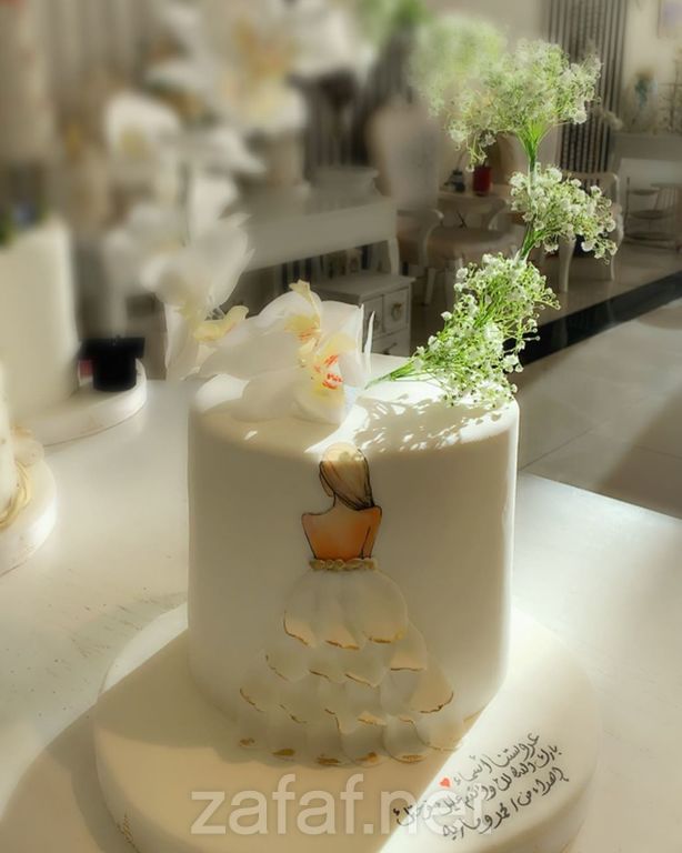 كيك وكافيه لوز