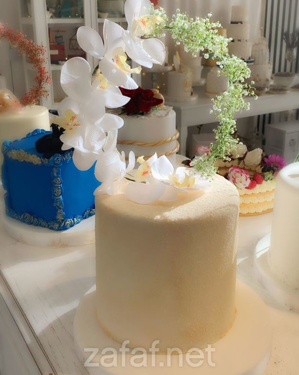 كيك وكافيه لوز