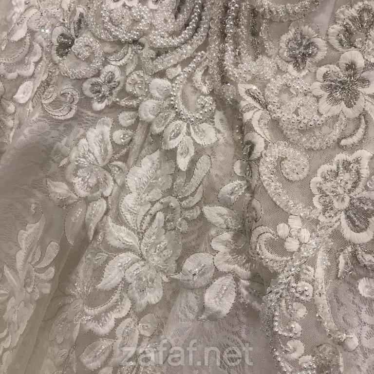 إطلالة النور لفساتين الزفاف