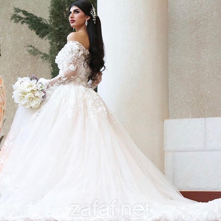 إطلالة النور لفساتين الزفاف