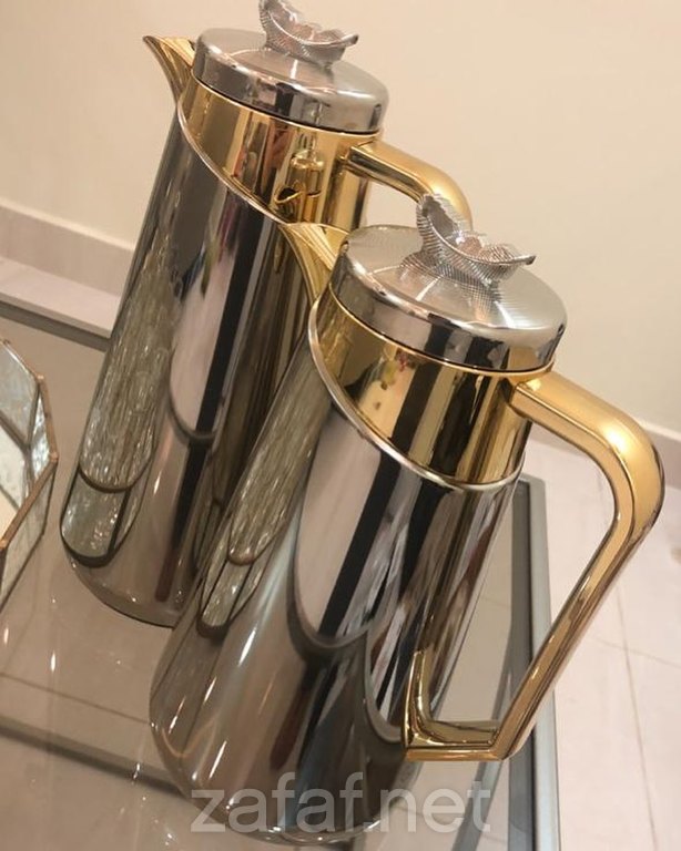 طاولات وكراسي للحفلات