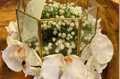 لمسة بالون للورود