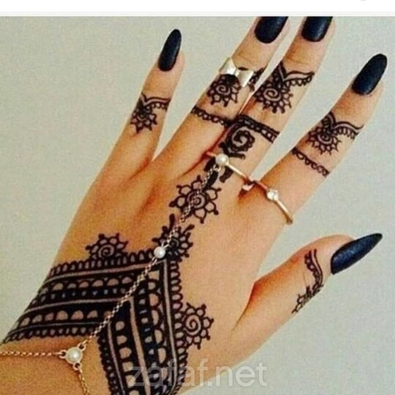 ام ريما لنقش الحناء