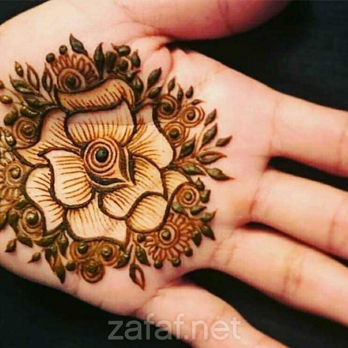 ام ريما لنقش الحناء