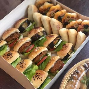 تيستي باستري