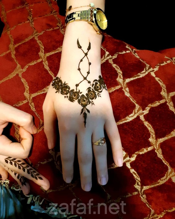 الحناية ليلى