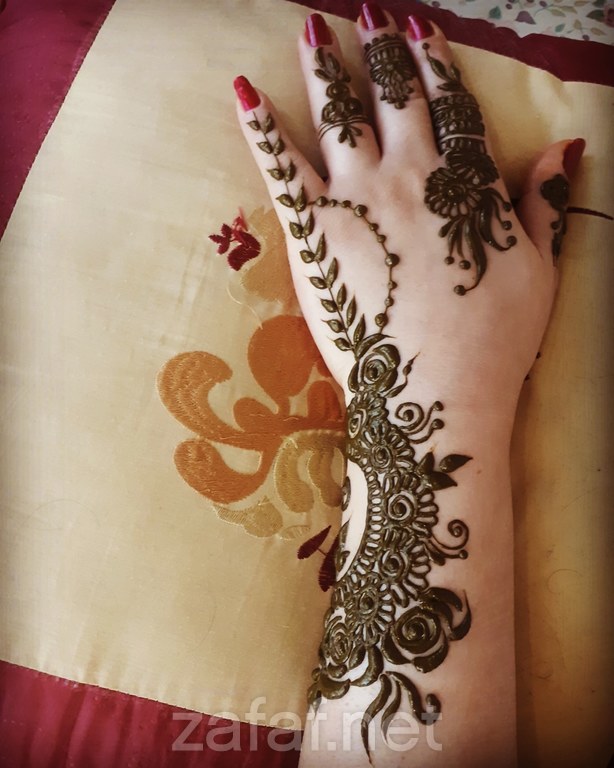 الحناية ليلى