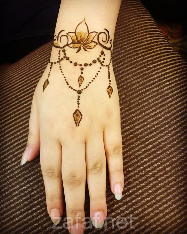 الحناية ليلى