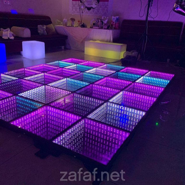 دي جي نسائي