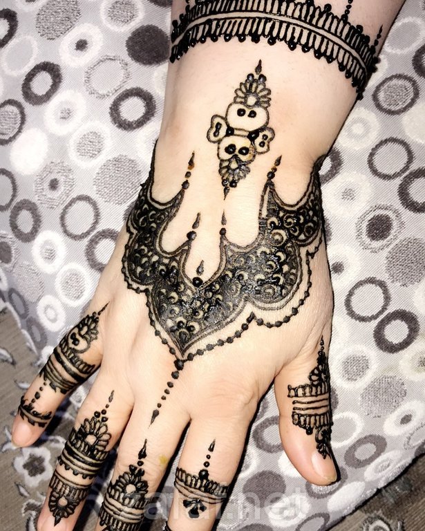 اسما للحناء