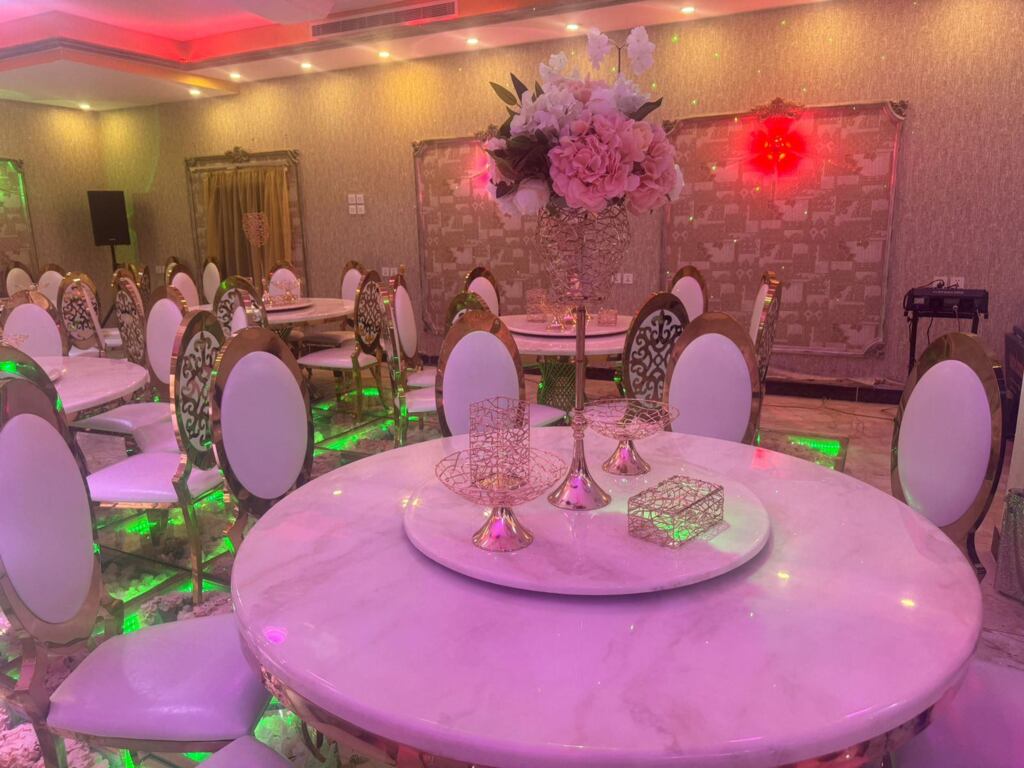 قاعة سمر الحياة - فندق تعيش الحياة