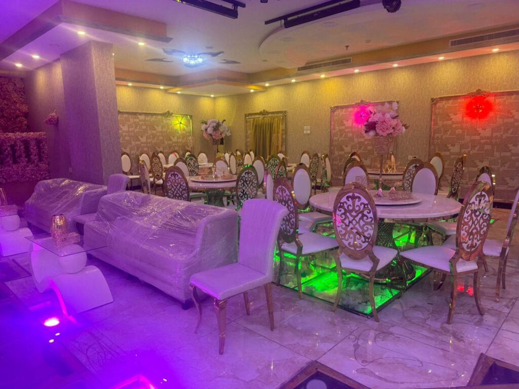 قاعة سمر الحياة - فندق تعيش الحياة