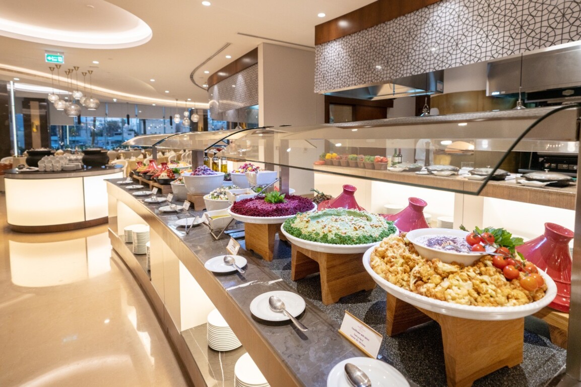 بوفيه فندق ومركز مؤتمرات راديسون بلو