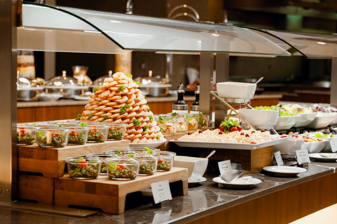 بوفيه فندق ومركز مؤتمرات راديسون بلو
