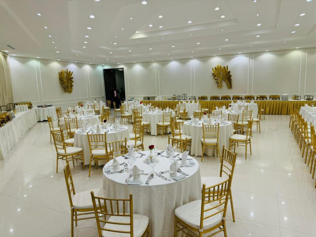 فندق السفينة الذهبية للبوفيهات الخارجية