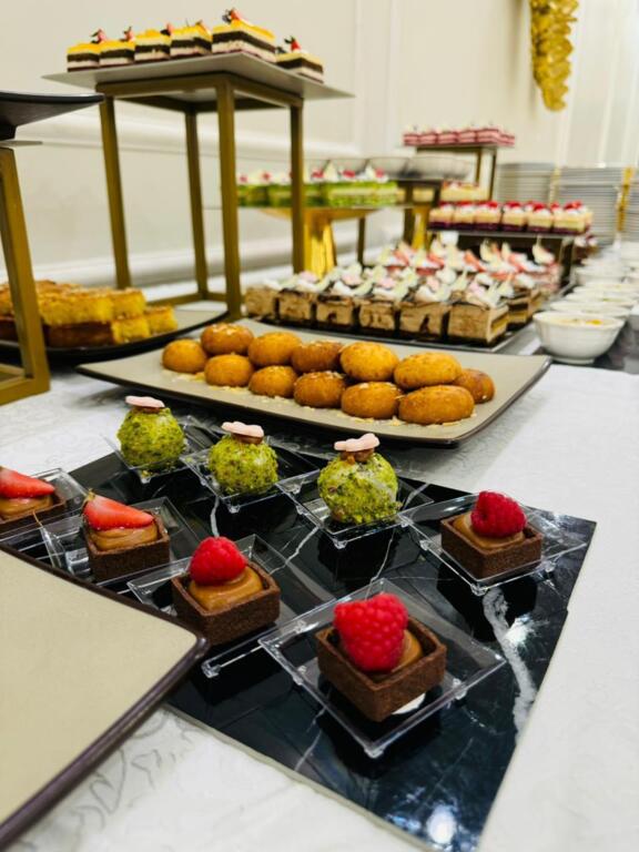 فندق السفينة الذهبية للبوفيهات الخارجية