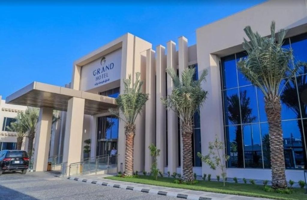 فندق فيرست جراند